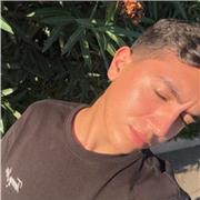 Selon les demandes, j’enseignerai tout ce qui est en ma possibilité, en tant qu’étudiant en langue